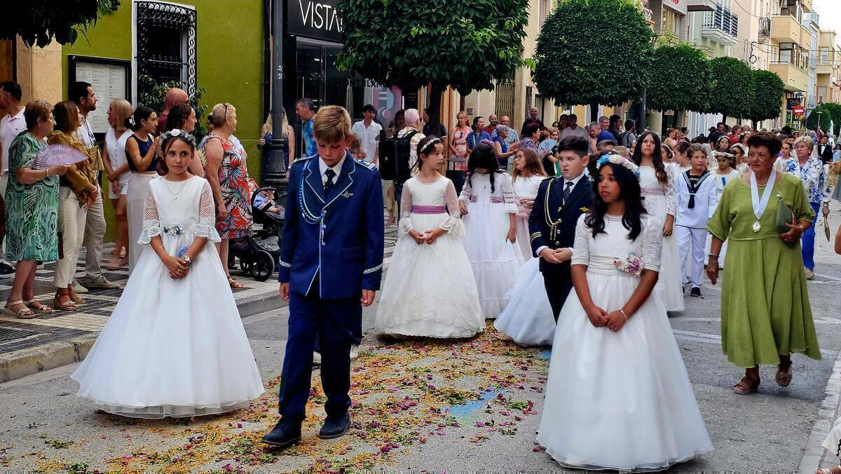 Villajoyosa celebra la festividad del Corpus Christi con la tradicional ...