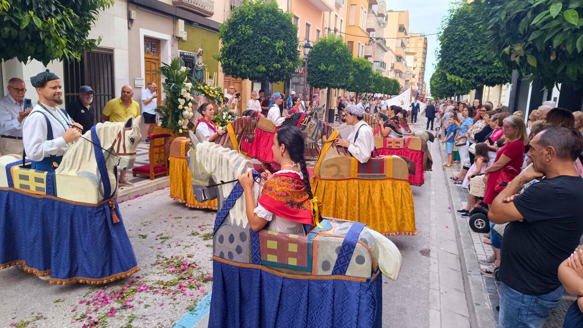 Villajoyosa celebra la festividad del Corpus Christi con la tradicional ...
