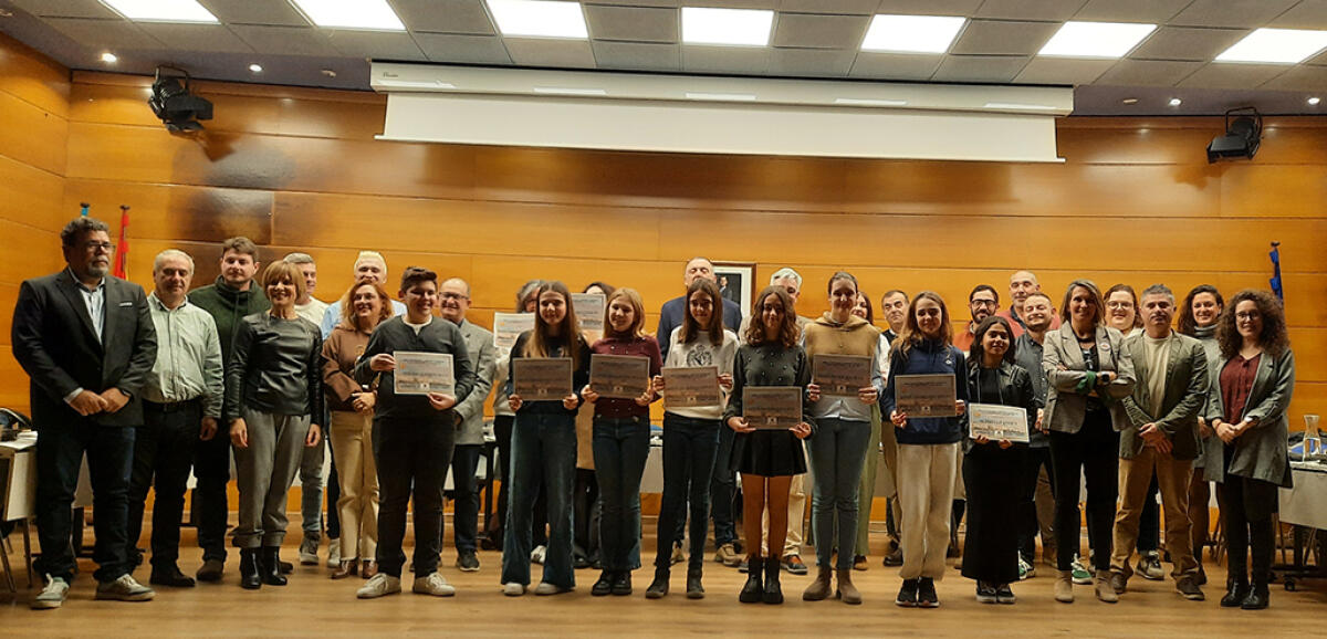 El Pleno felicita públicamente al alumnado alteano que ha conseguido el Premio Extraordinario al Rendimiento Académico 