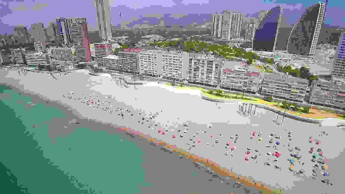 Playas atiende solicitudes de fot&oacute;grafos sobre trabajos en los arenales de la ciudad.