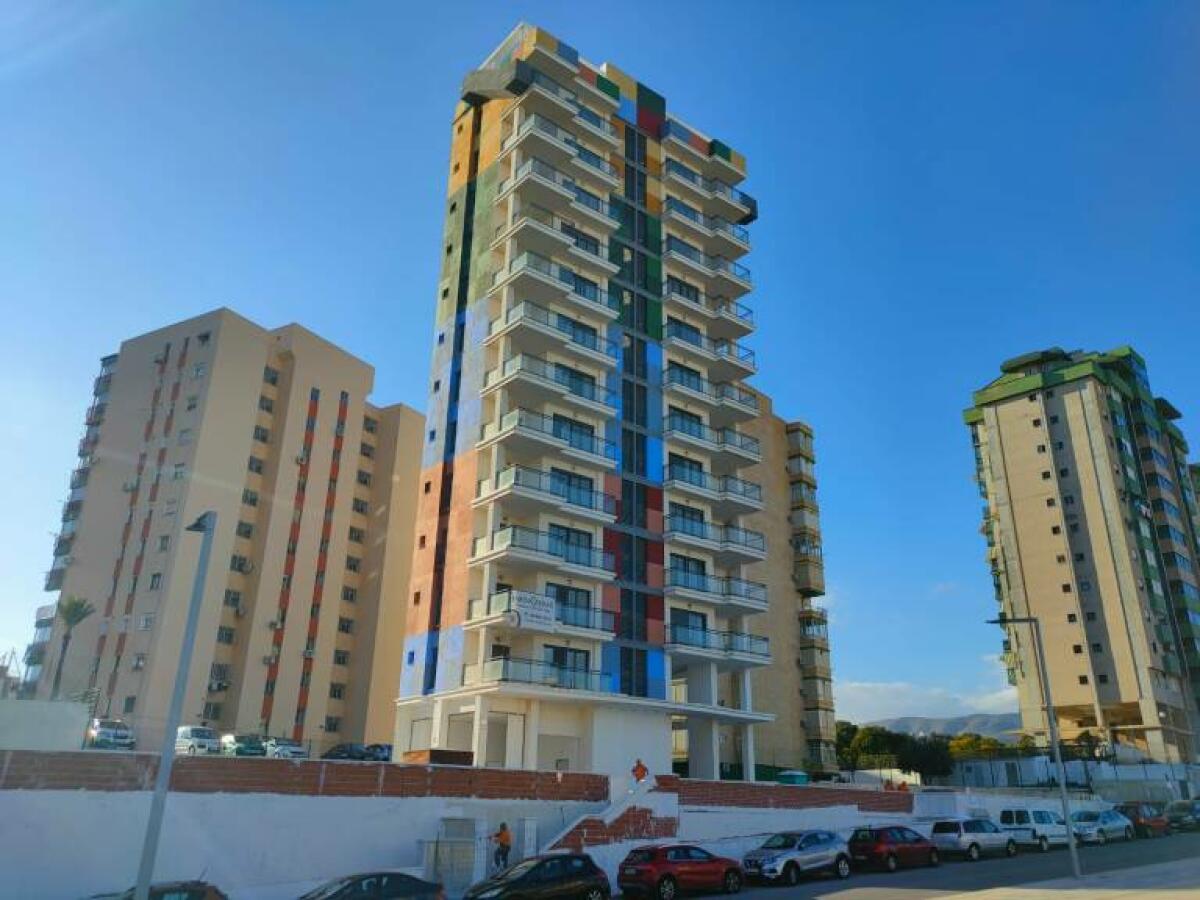 Empresarios valencianos resucitan un edificio inacabado en Benidorm por la crisis inmobiliaria