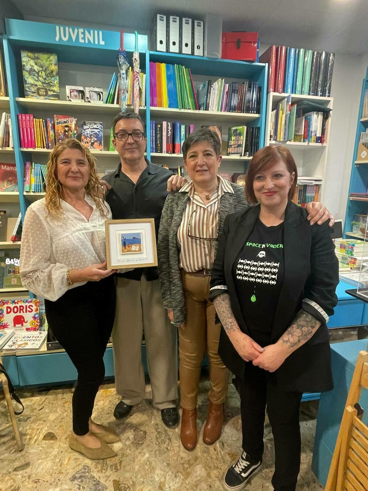 Compromís otorga el Premi Bernat de Sarrià a las librerías Contalles y Ulisses por su compromiso con la cultura en Benidorm