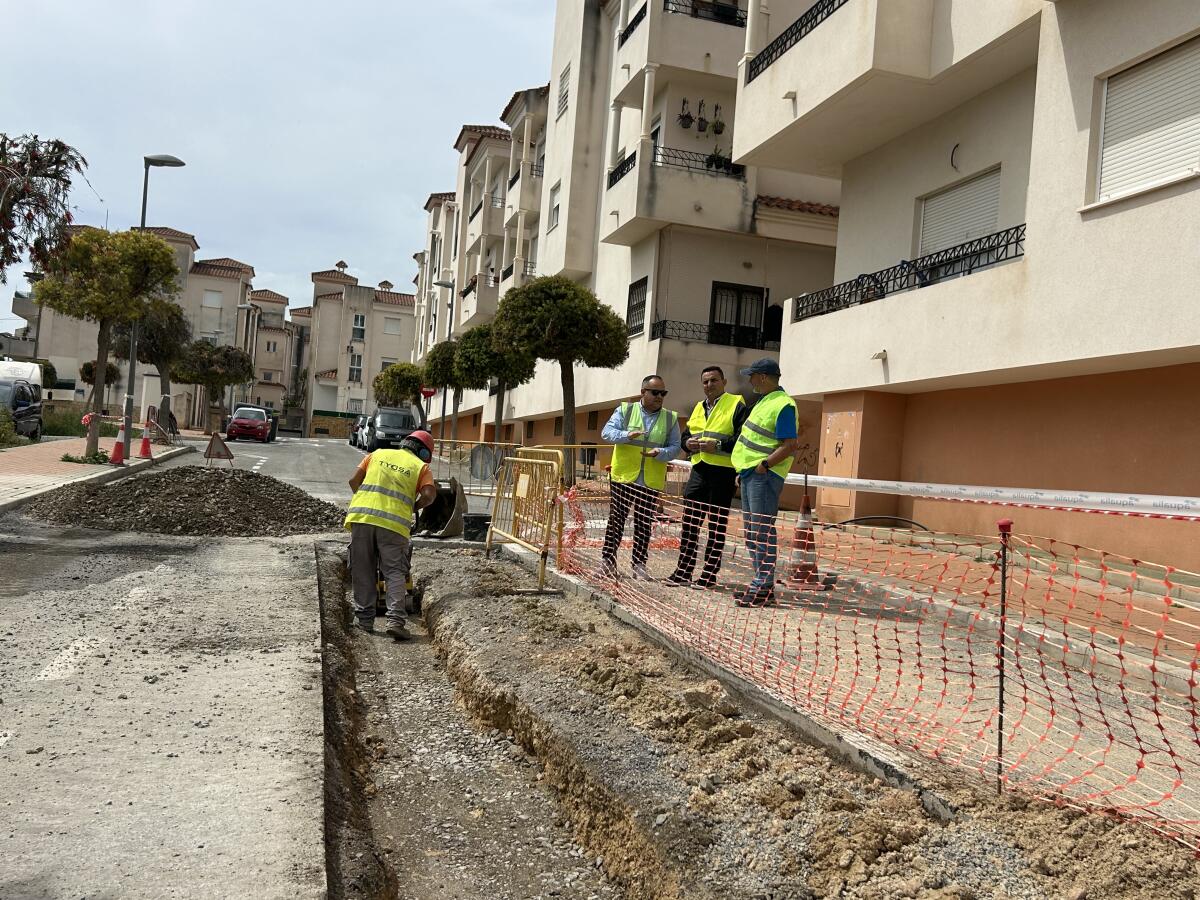 La Nucía invierte 40.000 € en la reparación del alcantarillado en la calle Marte