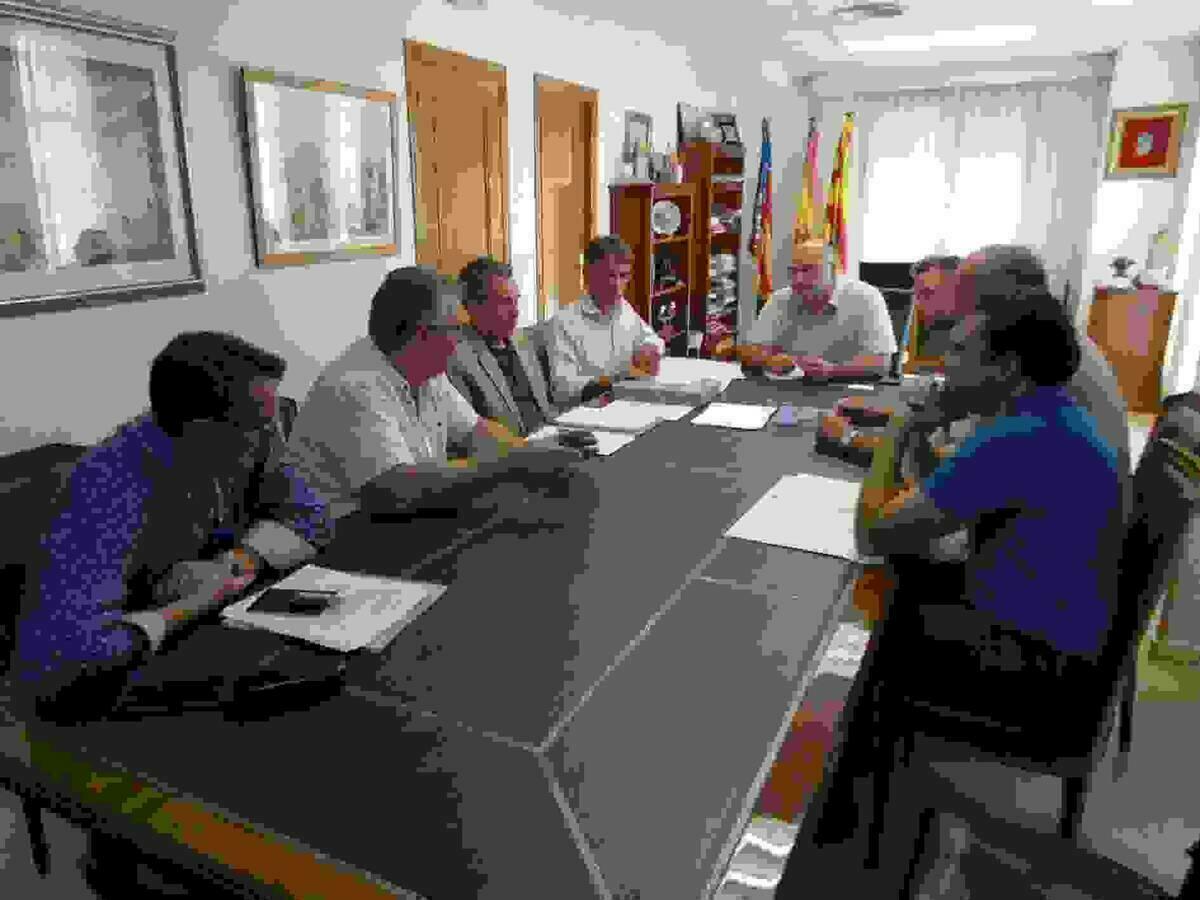 El director general de Deporte visita la Vila Joiosa 