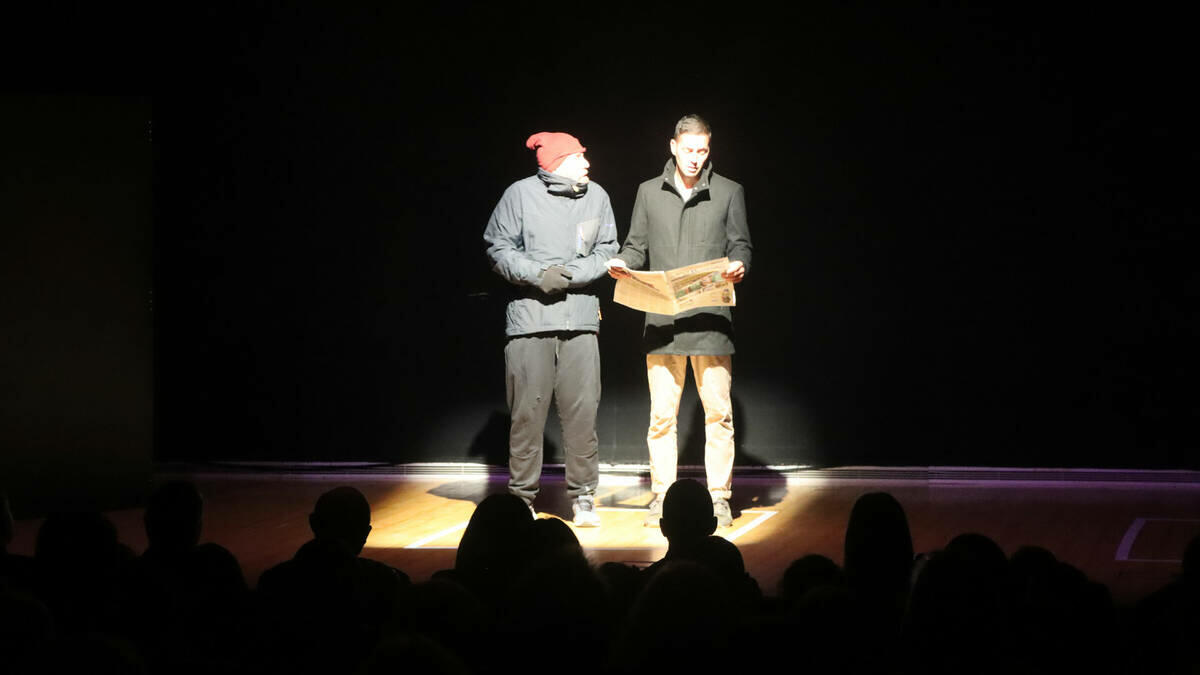 El Taller de Teatro pone el broche de oro a la Semana Cultural de las Festes Majors Patronals con su ‘Memorias de un ascensor’  