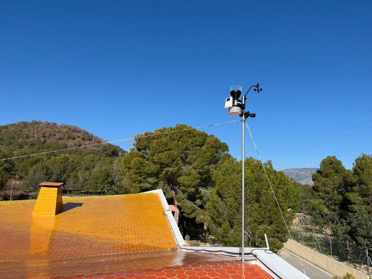 AVAMET instala una estación meteorológica en el CEM El Captivador