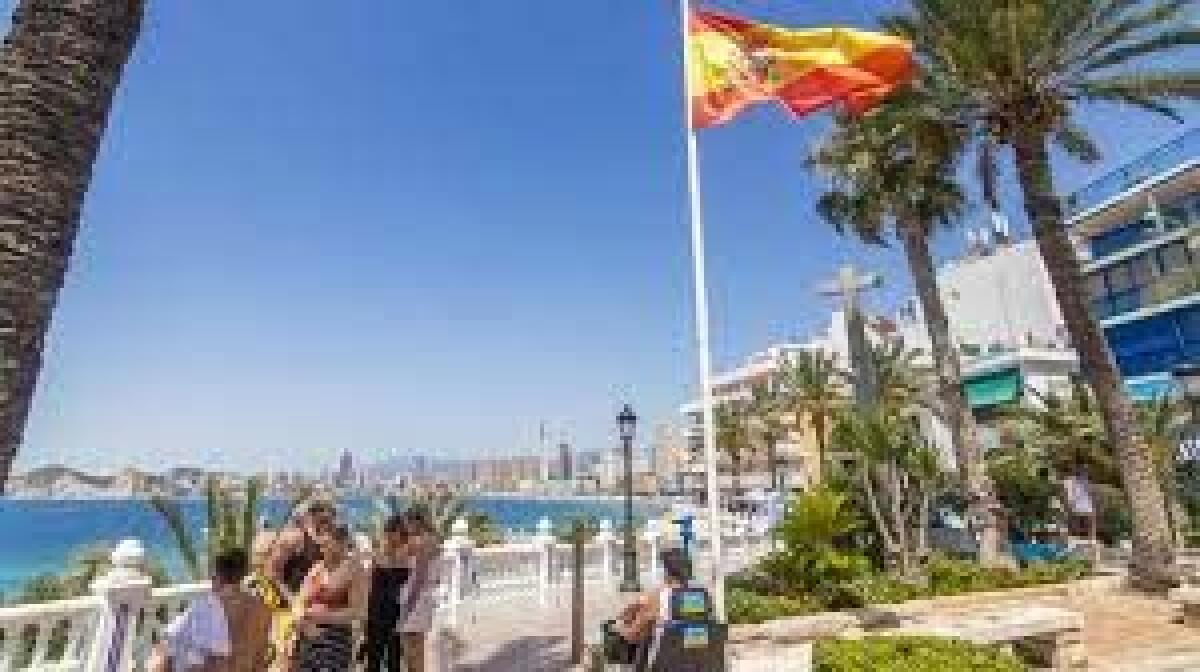 Limpieza Viaria instala un nuevo servicio de ‘quita y pon’ en la plaça de la Senyoria 