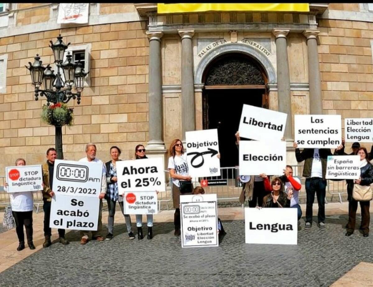 PRESENTACIÓN DE RECLAMACIÓN DE EJECUCIÓN DE SENTENCIA DE LAS ASOCIACIONES CONVIVENCIA CÍVICA CATALANA Y HABLAMOS ESPAÑOL ANTE EL TSJC