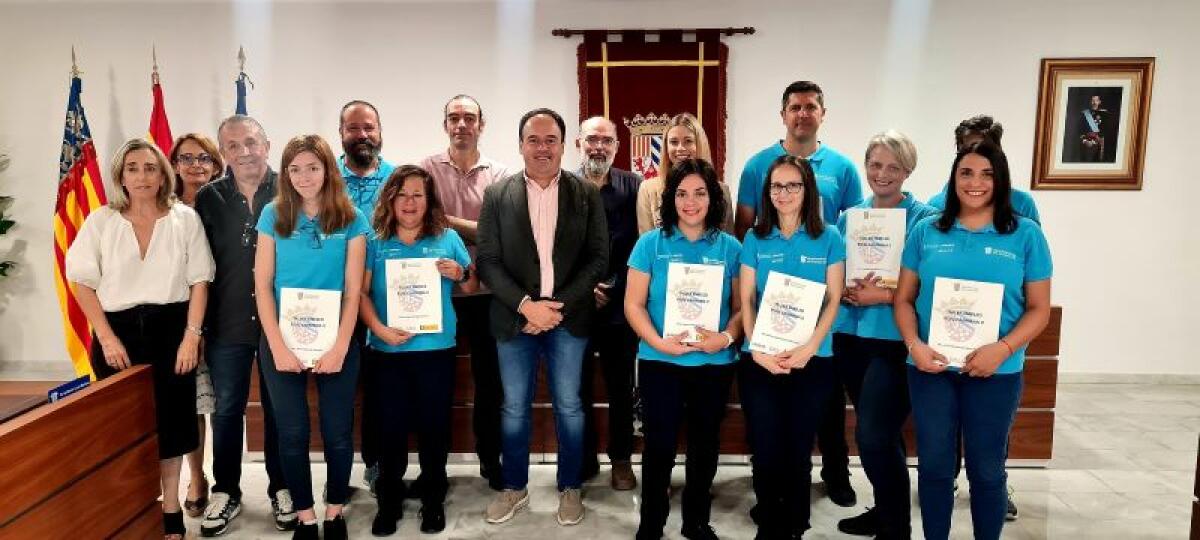 FINALIZA CON LA ENTREGA DE DIPLOMAS EL TALLER DE EMPLEO “PUIG CAMPANA II” DE SERVICIOS ADMINISTRATIVOS Y ATENCIÓN AL CLIENTE