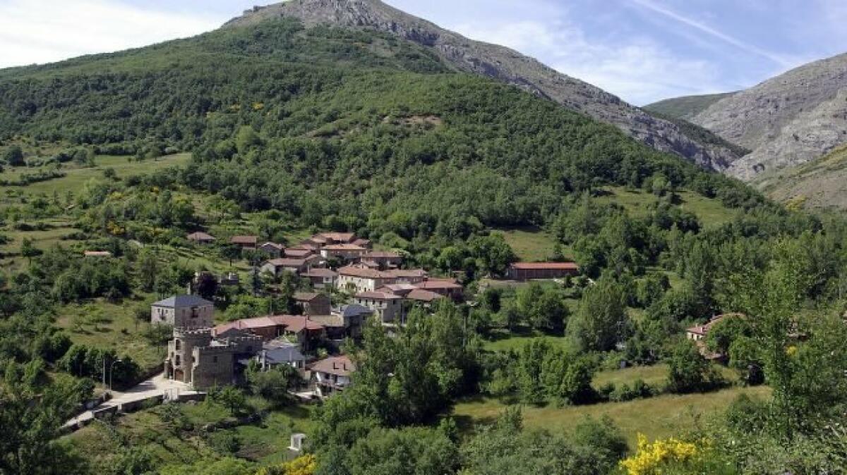 La ermita escondida en mitad de un paisaje de ensueño que sólo podía estar en España