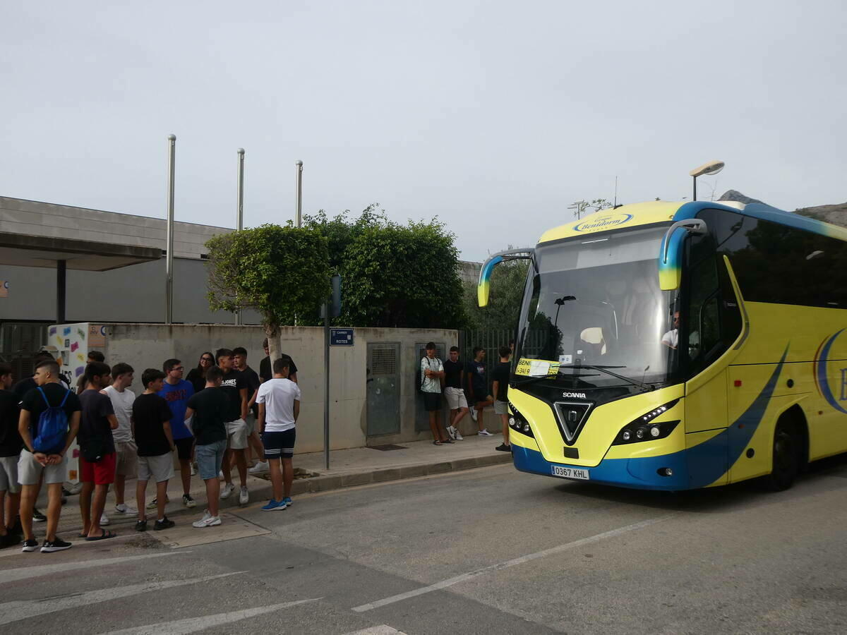 Los estudiantes deben presentar documentación para el 2º Pago de la Subvención de Transporte