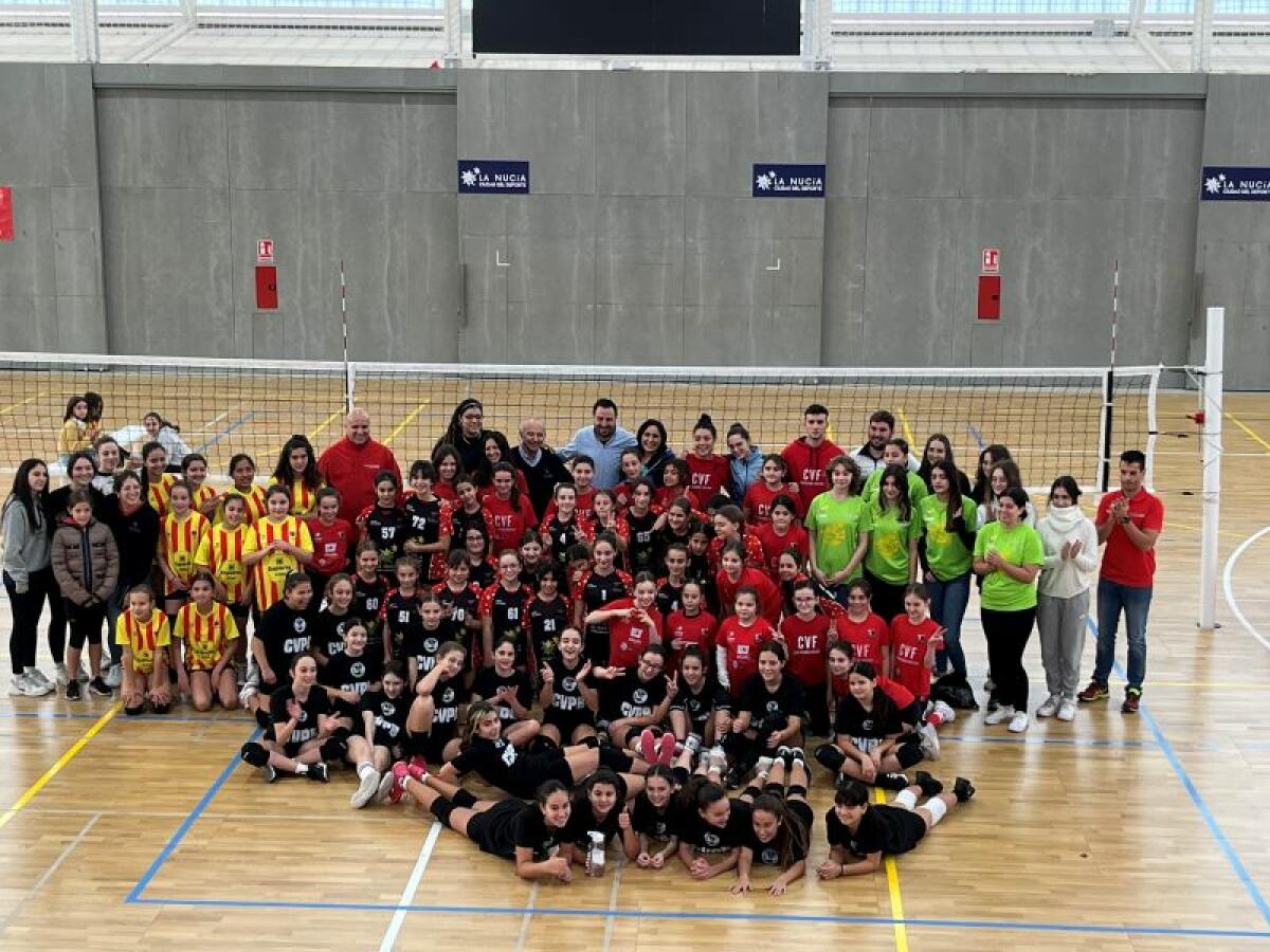 200 deportistas en el Torneo Comarcal Diputación de Minivoley 