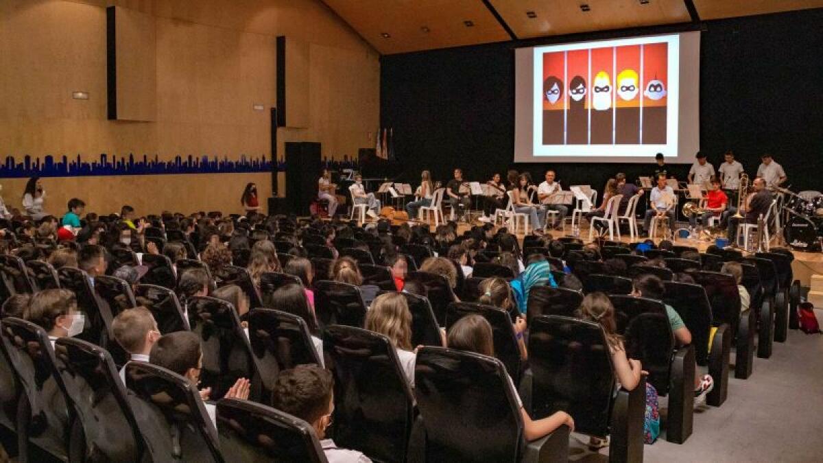 680 alumnos de Primaria de ocho centros de Benidorm participan en ‘Toca Música’