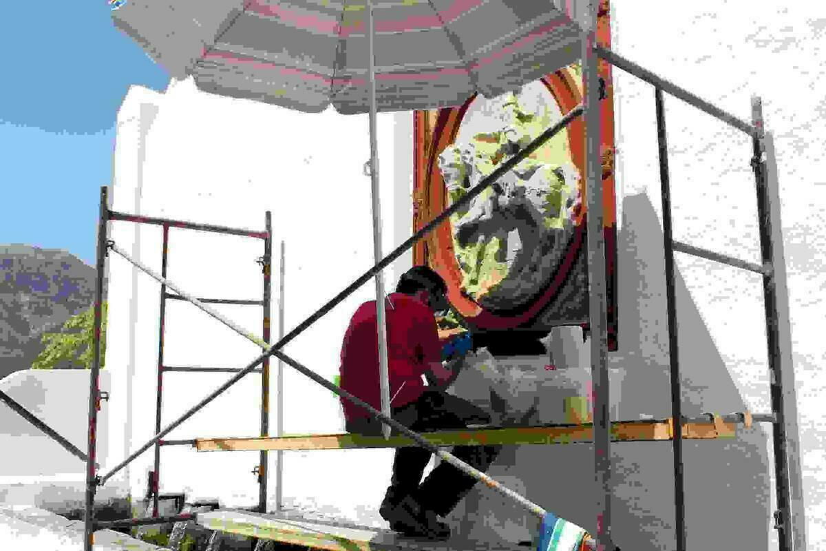 Callosa &middot; Comienzan los trabajos de restauraci&oacute;n del relieve del Rey Jaume I en el Lavadero