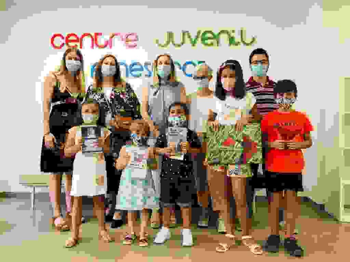 Entrega de premios del concurso "Pinta una poes&iacute;a" en el Centre Juvenil Finestrat