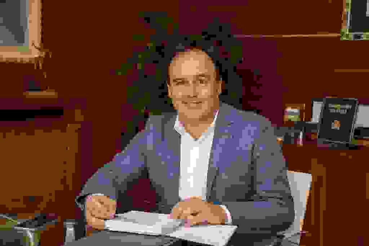 El alcalde de Finestrat anuncia la apertura de la bolsa de trabajo temporal para ayudante de oficios en servicios t&eacute;cnicos