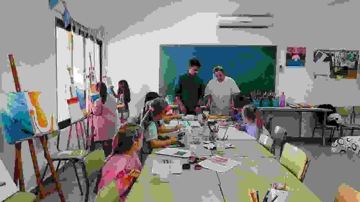 Comienza el curso de la escuela de dibujo y pintura de Finestrat