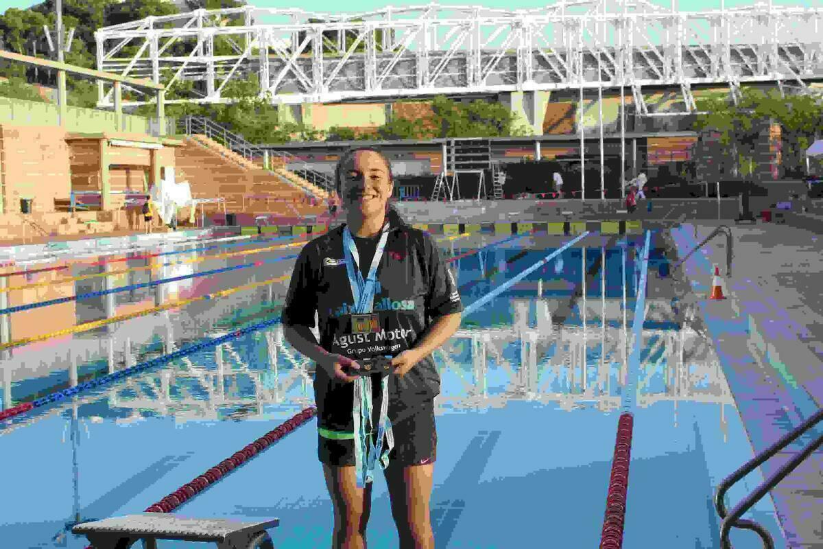 Callosa &middot; Cinco medallas para la nadadora Paula Ronda en el Campeonato Auton&oacute;mico Junior de Verano