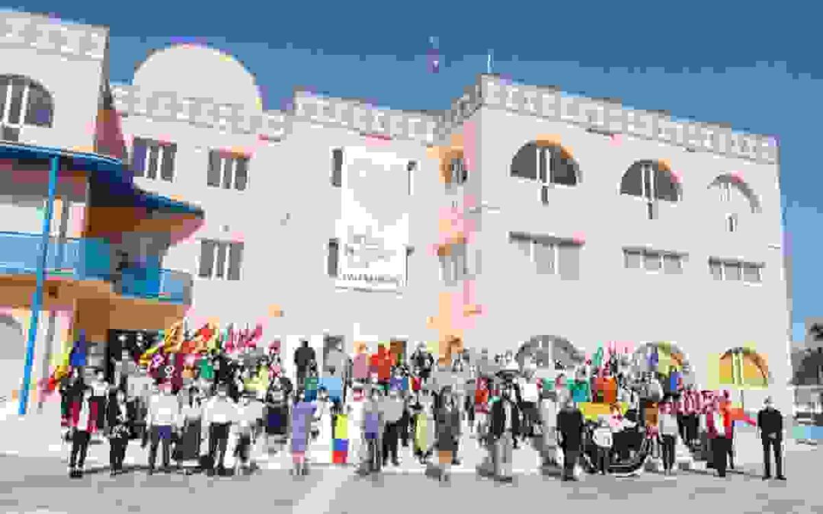Arques apela a la unidad de culturas, lenguas y banderas en el Día Internacional de l’Alfàs