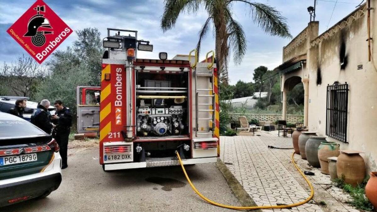 Muere un hombre de 51 años tras incendiarse la cocina de su casa en l'Alfàs