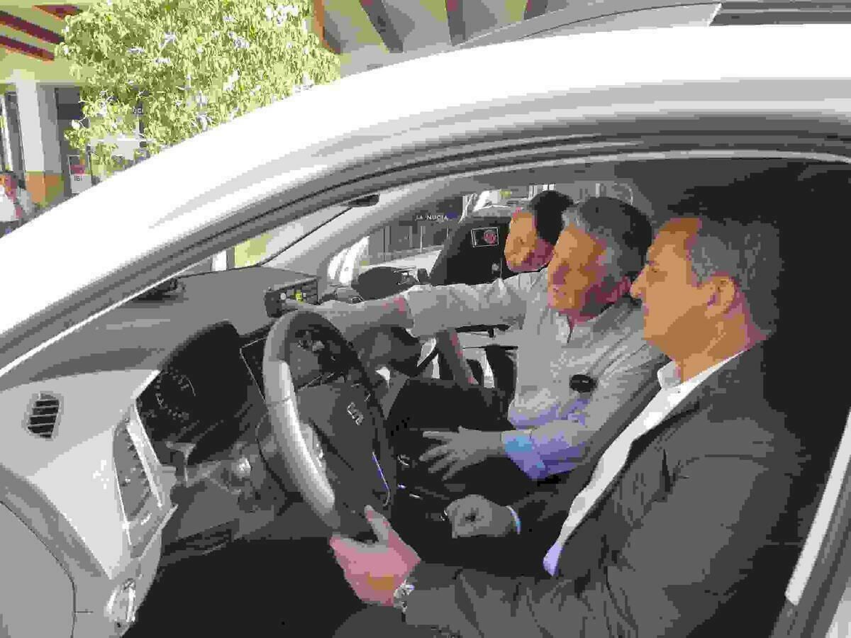 La Nuc&iacute;a &middot; La flota de la Policia Local asciende a 12 veh&iacute;culos con el nuevo coche