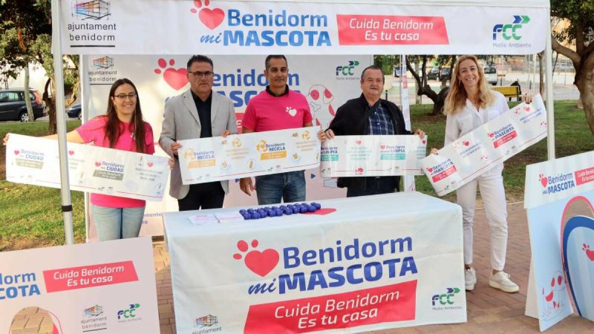 Benidorm inicia una campaña de concienciación dirigida a los propietarios de mascotas para mantener limpia la ciudad