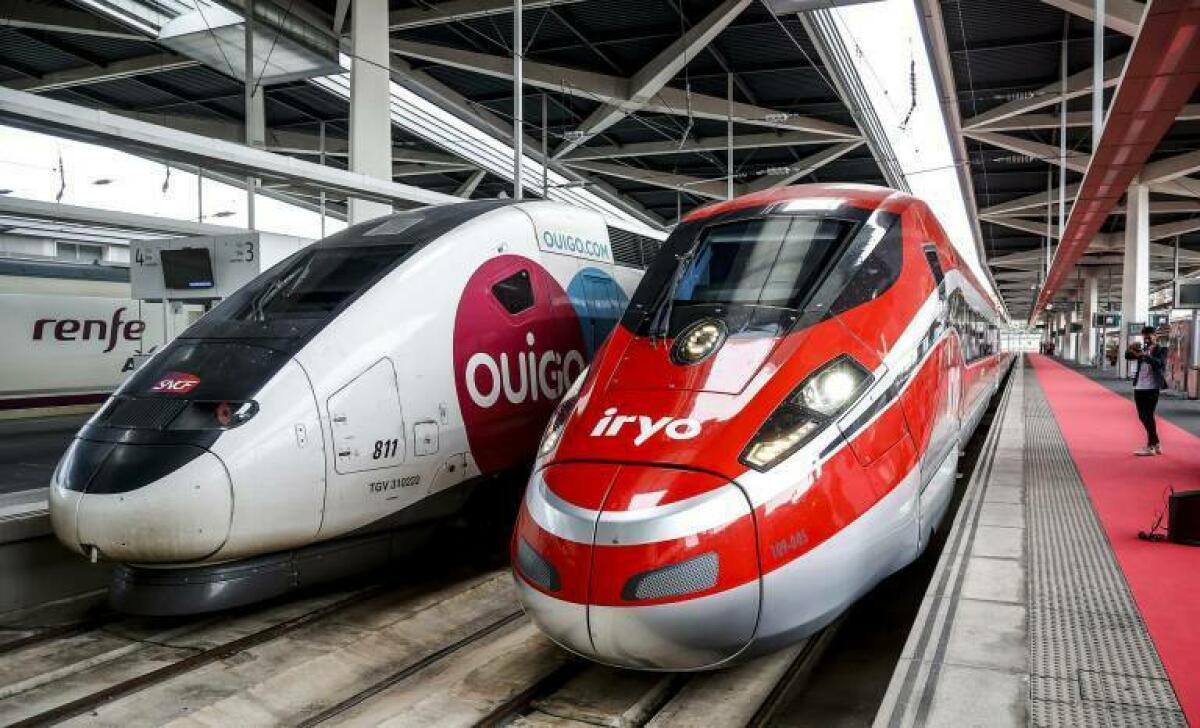 El tren 'low cost' logra 'llenos' en su primer verano en Alicante: Ouigo quiere crecer, Iryo reduce 