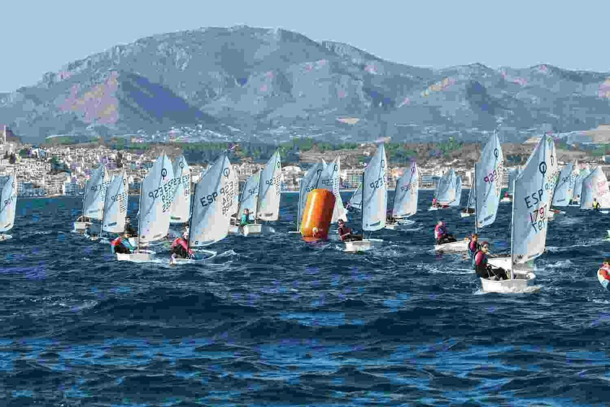 Reyes y Codo&ntilde;er ganan el Trofeo Clase Optimist Dictum Abogados de Altea