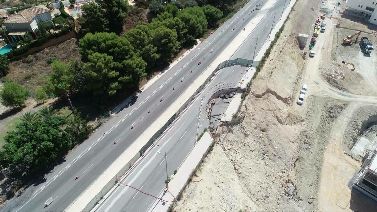 LAS OBRAS DE REPARACI&Oacute;N DEL HUNDIMIENTO DE LA CV767 DE CAMINO A LA CALA DE FINESTRAT ENTRAN EN SU FASE FINAL