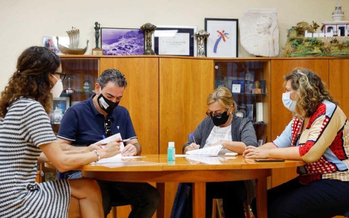 Renovado el convenio de colaboraci&oacute;n con la Asociaci&oacute;n de Uruguayos y Amigos de la Costa Blanca