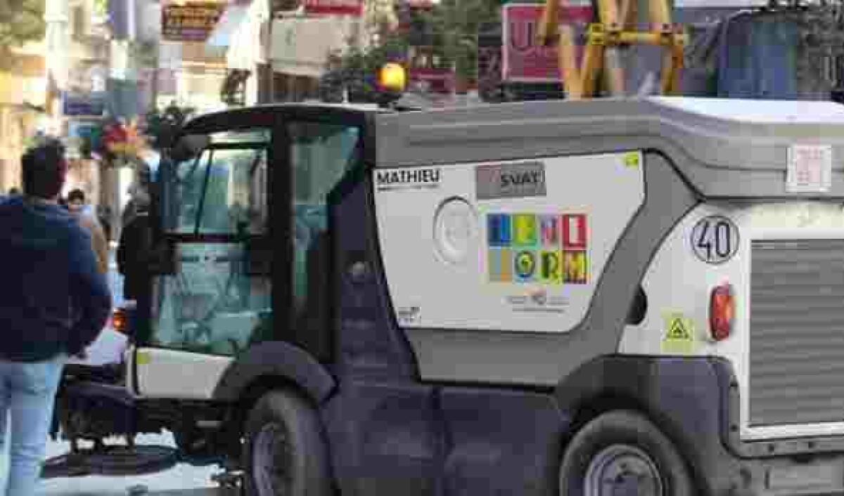 Benidorm refuerza el servicio de limpieza y recogida durante las Festes Majors Patronals con 30 operarios ‘extra’