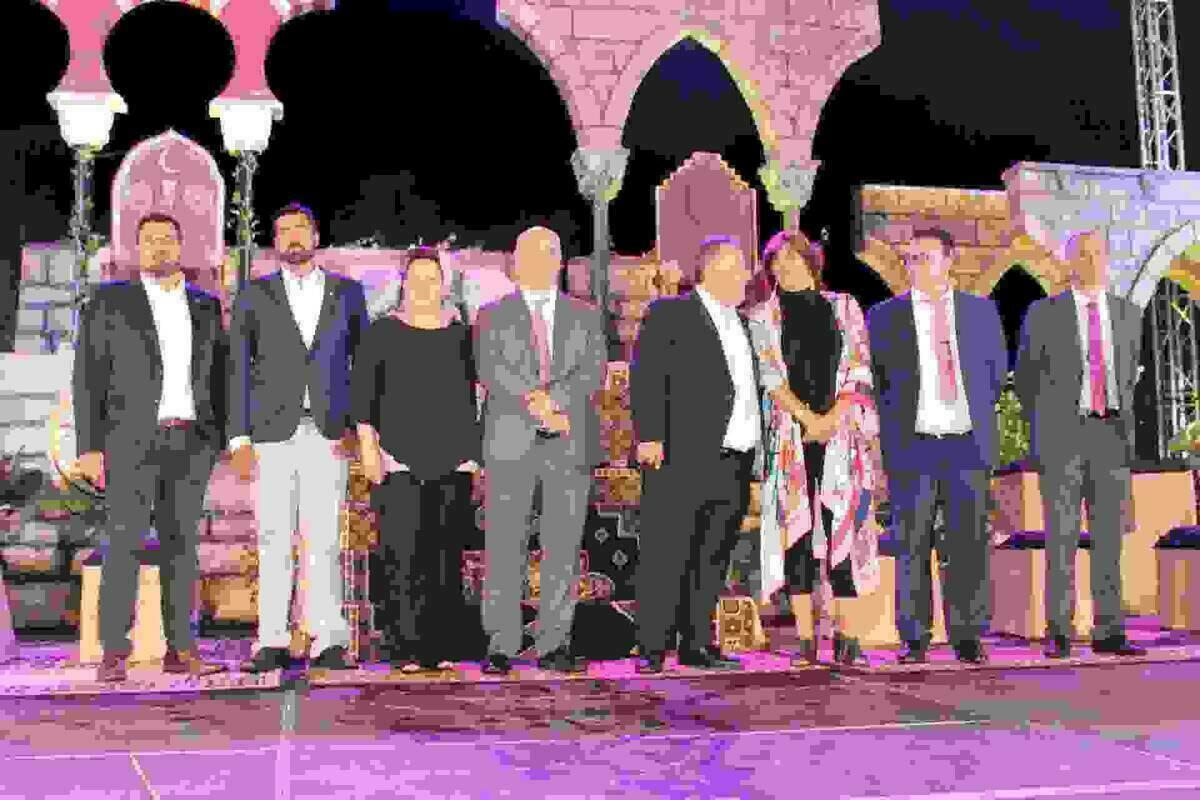 La Vila presenta los cargos festeros de Moros y Cristianos de este a&ntilde;o en un acto en el que destac&oacute; la interpretaci&oacute;n de los ni&ntilde;os de la fiesta