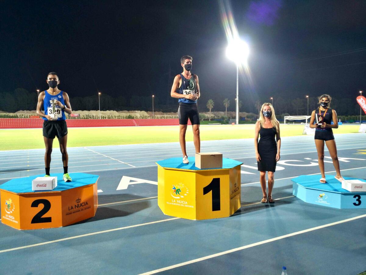 El Estadi Olímpic acogió el “Primer Encuentro Popular de Atletismo” 