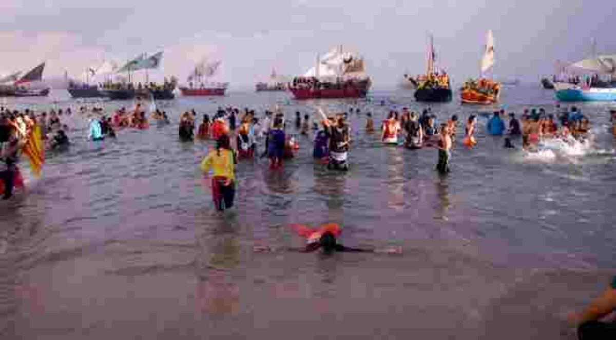 Crece el n&uacute;mero de festeros y de turistas en las fiestas de Moros y Cristianos de la Vila Joiosa de este a&ntilde;o