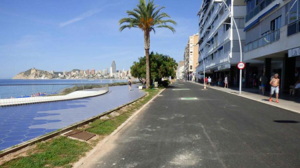 Benidorm finaliza varias actuaciones en la vía pública con el asfaltado en diferentes zonas de la ciudad