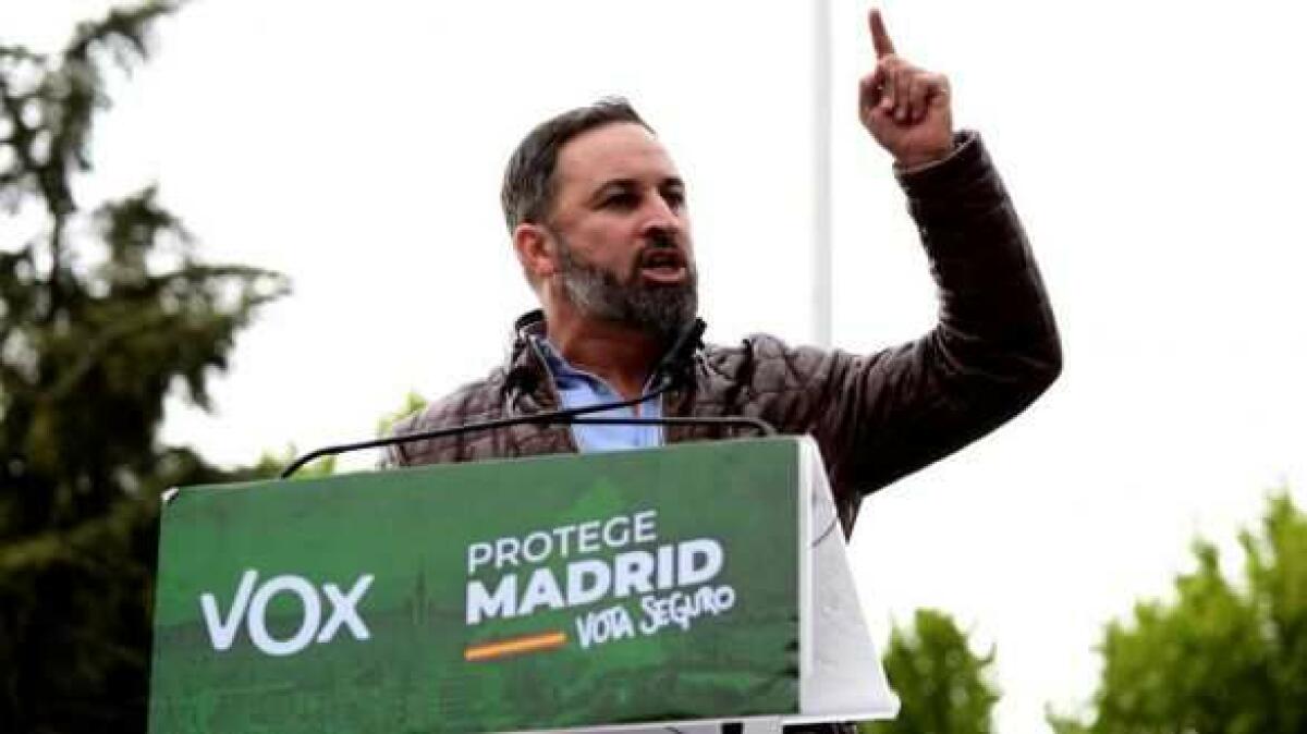 Abascal acusa a Iglesias de enviar "matones a sueldo" a Vallecas