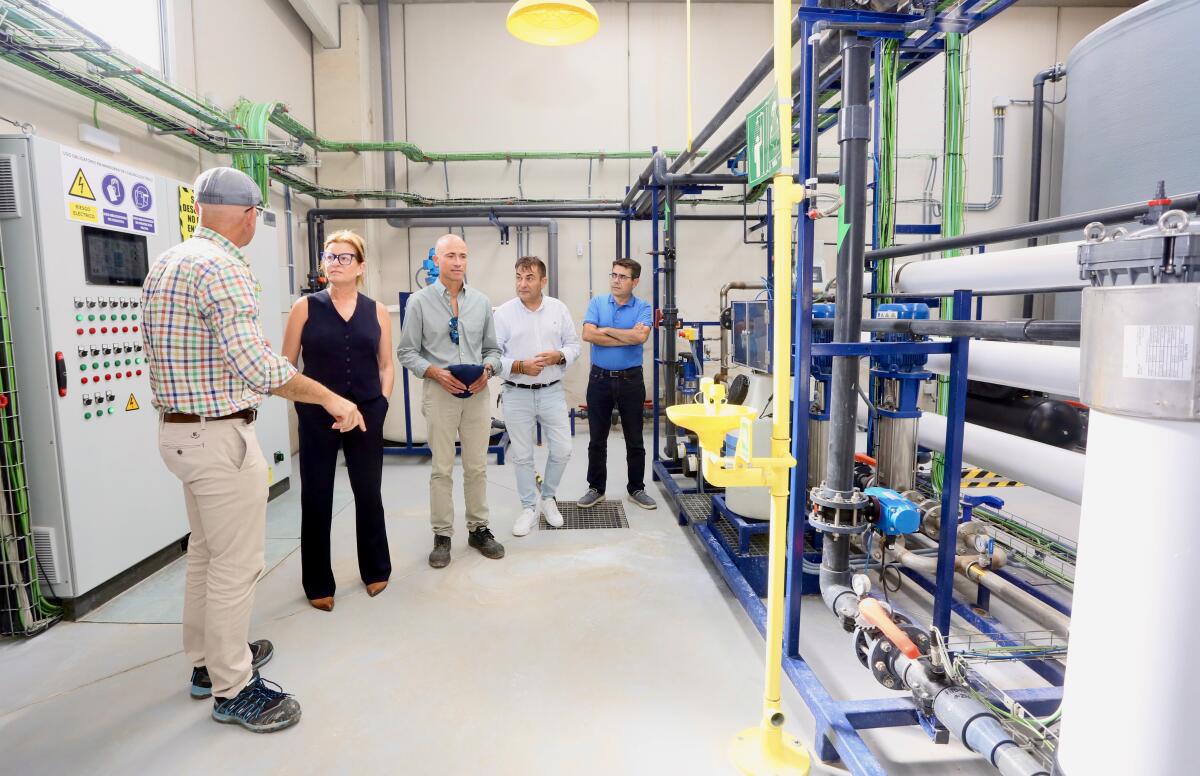 La Diputación estudiará nuevas actuaciones para ampliar la disponibilidad y potabilidad del agua en Relleu