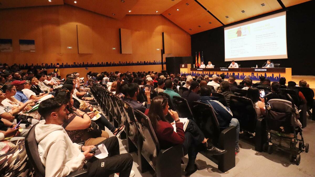 El Ayuntamiento registra en una semana m&aacute;s de 1.100 solicitudes del certificado de vulnerabilidad para la regularizaci&oacute;n extraordinaria