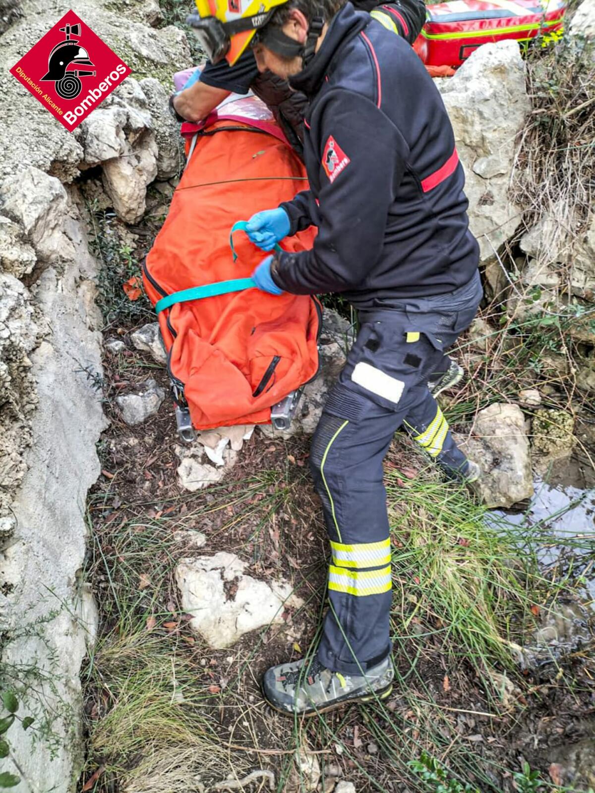 RESCATE DE SENDERISTA EN SELLA