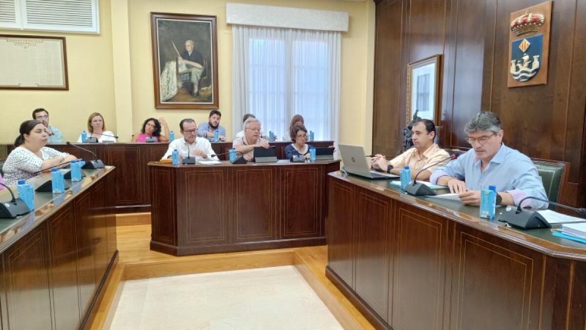 El Pleno del Ayuntamiento acuerda retomar el pago de la tasa municipal por ocupación del dominio público para los establecimientos de hostelería que instalen terrazas