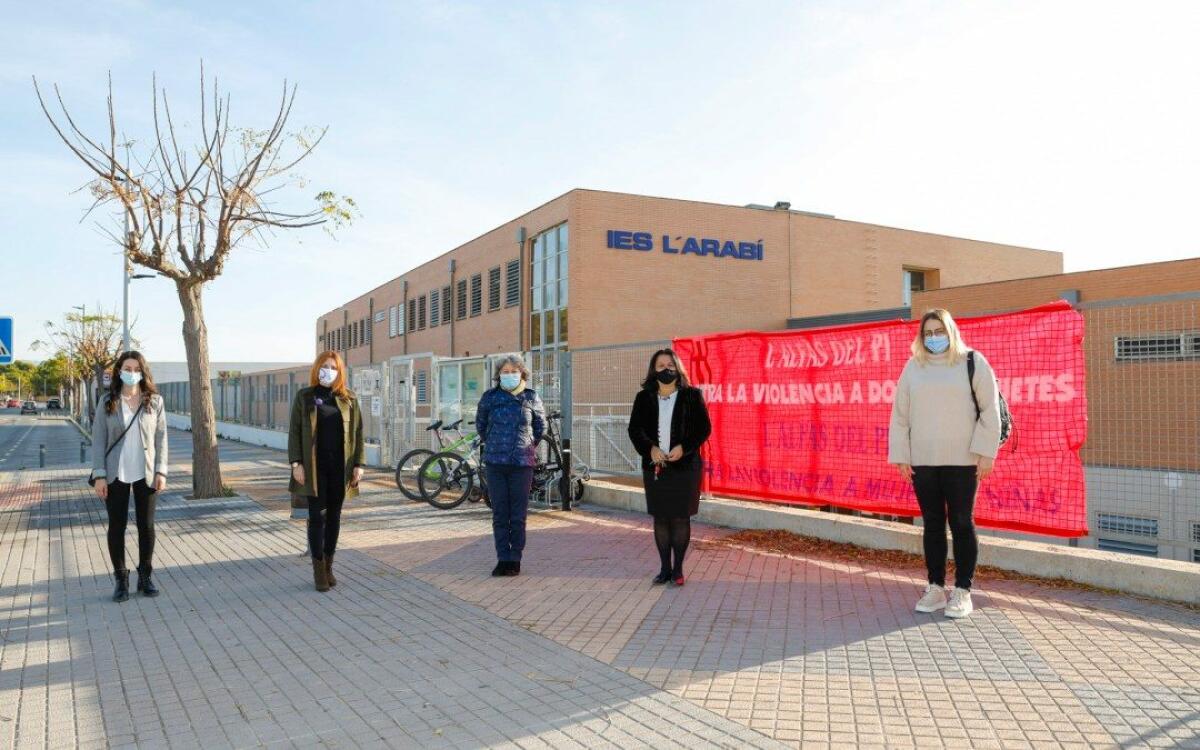 Los Centros Educativos de l’Alfàs conmemoran el Día de la eliminación de la violencia contra la mujer