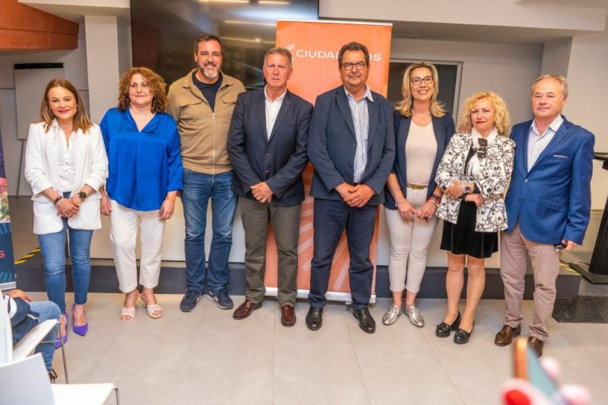 Valentín Alcalá reivindica la presencia de Ciudadanos como único partido de centro y presenta el lema “En La Vila, tú decides”