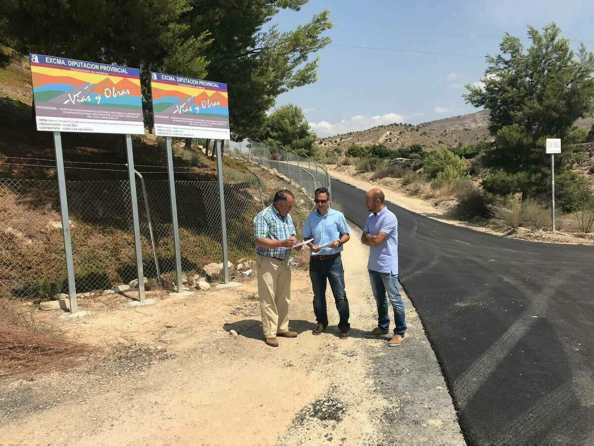 Finalizan las obras de mejora de reparaci&oacute;n de 4.100 metros de caminos rurales