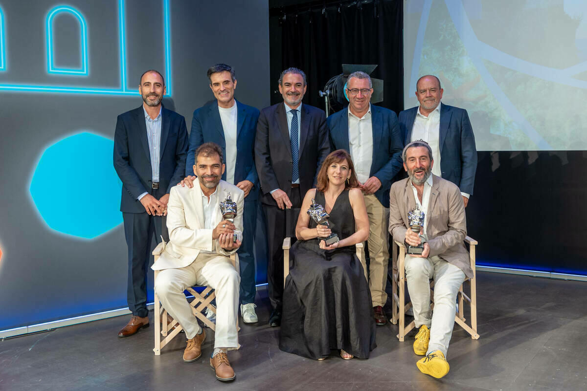 Espectacular ceremonia de entrega de los Faros de Plata a Luis Zahera, Malena Alterio y Vladimir Cruz 