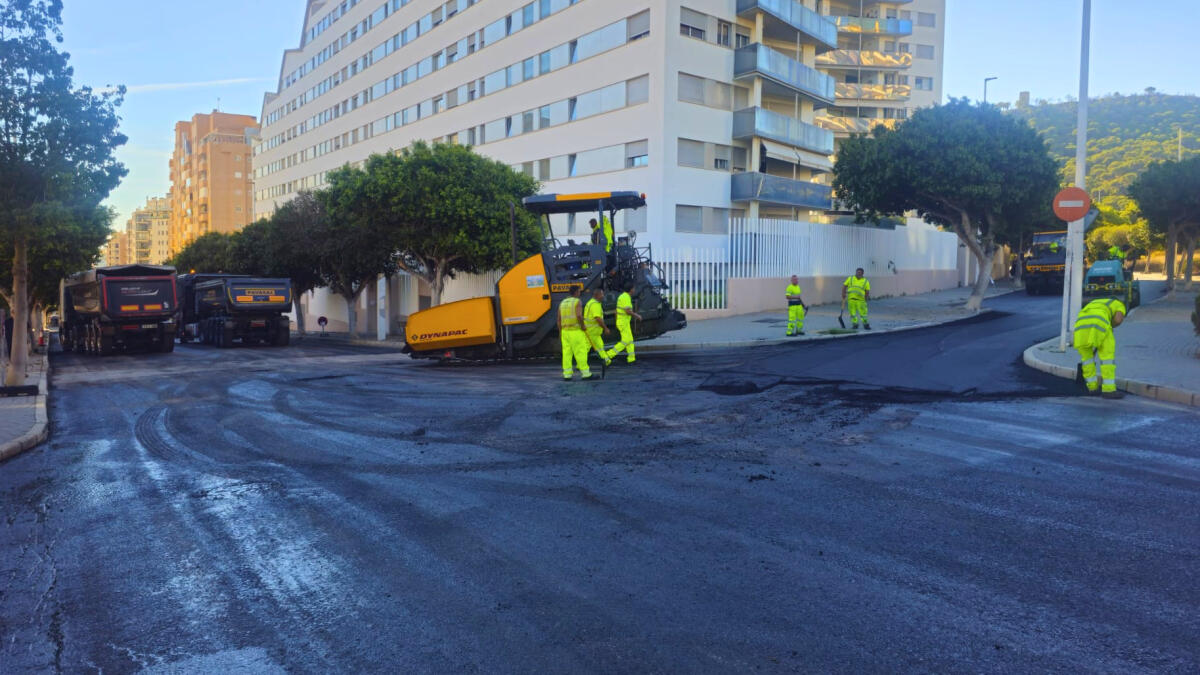 Villajoyosa contin&uacute;a con el asfaltado de calles y caminos rurales 