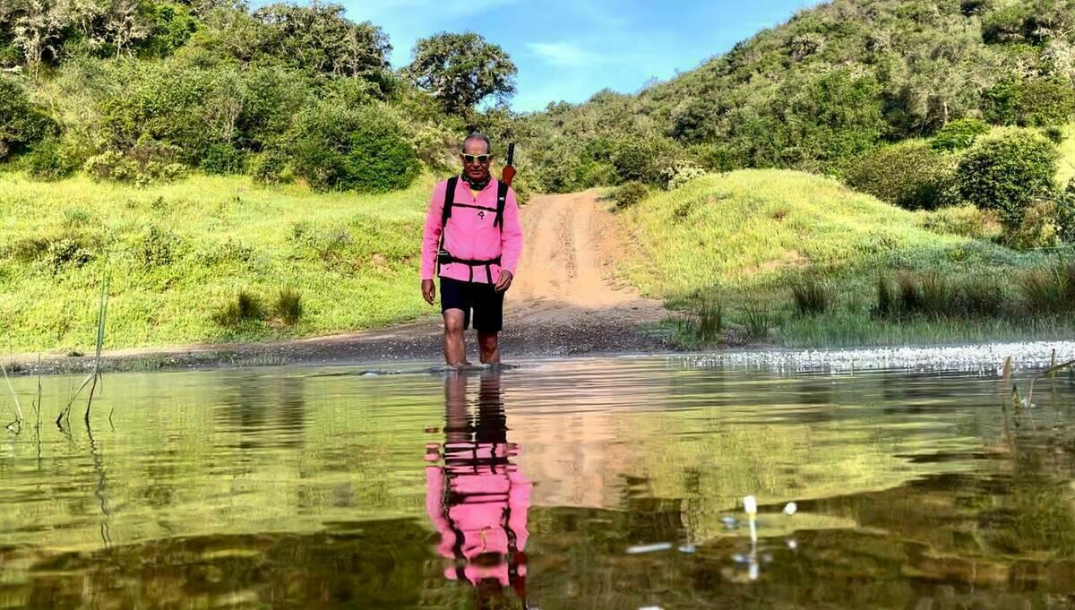 Álvaro Lazaga continúa atravesando Portugal camino de Santiago de Compostela