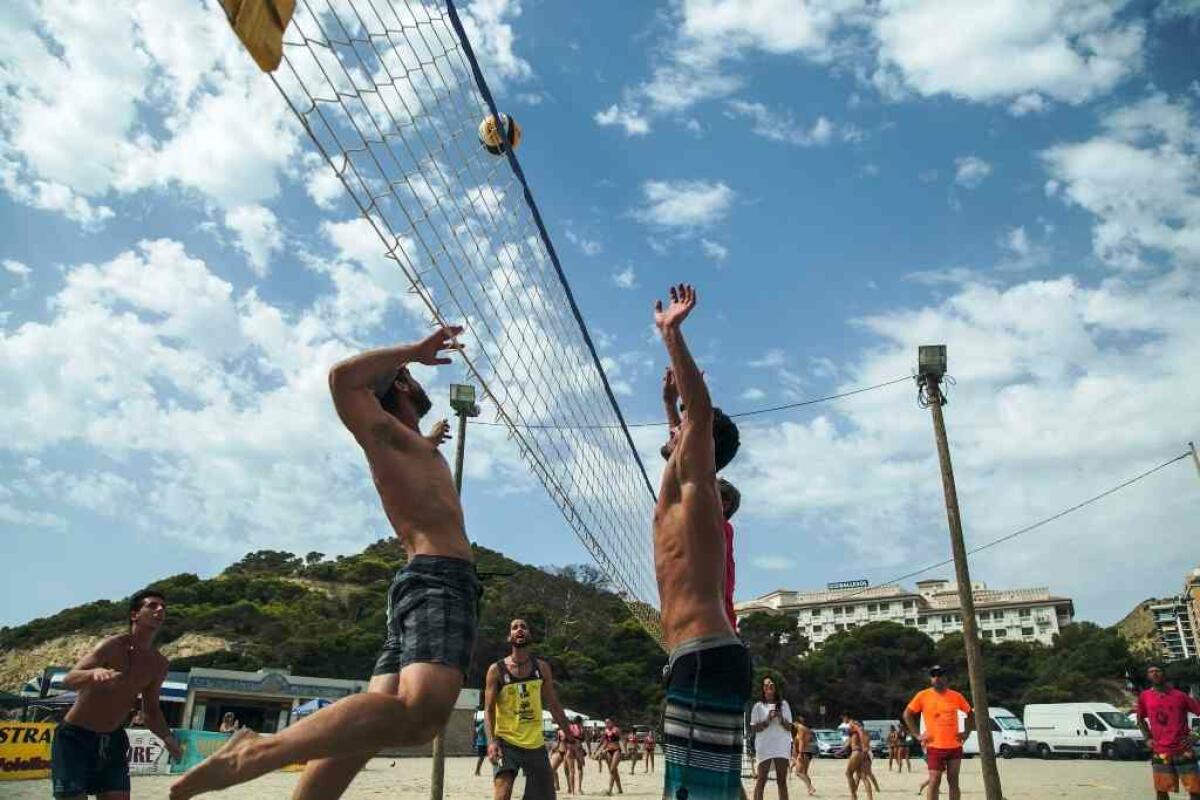 LA CALA DE FINESTRAT ACOGERÁ LA GRAN FINAL DEL “VICHY CATALÁN” MEDITERRANEAN BEACH VOLEY