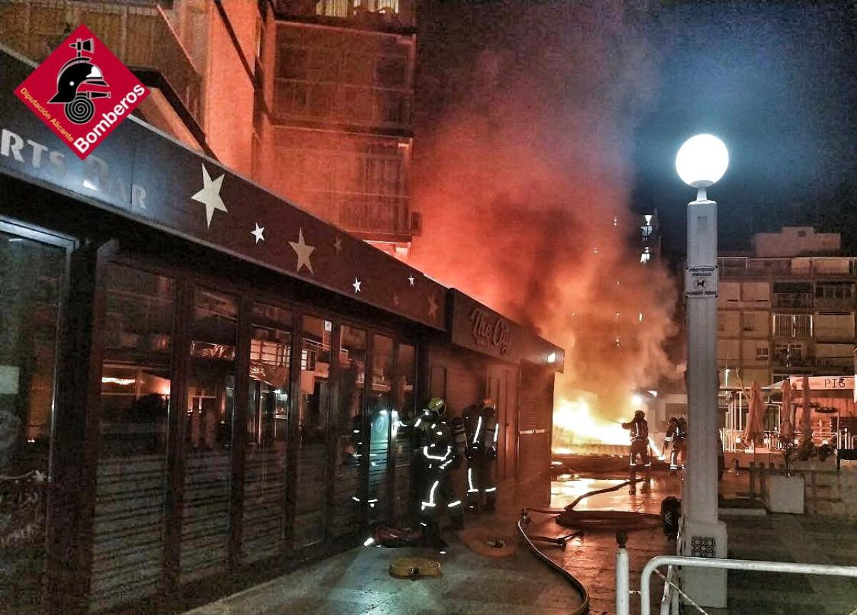 INCENDIO EN UN LOCALDE BENIDORM