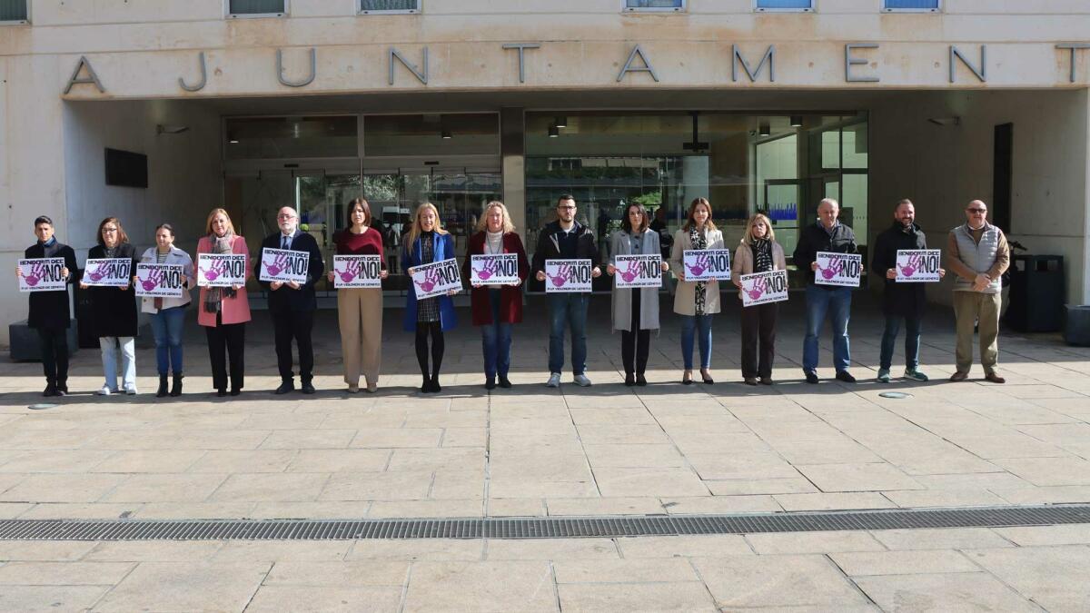 Benidorm expresa su repulsa ante el último asesinato machista cometido en Langreo