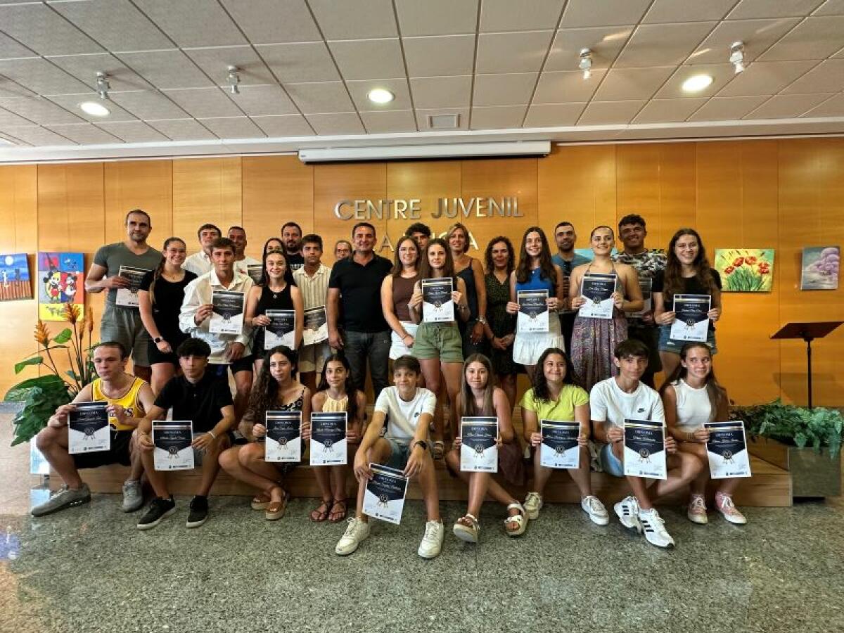 El Ayuntamiento premia a los 36 alumn@s con mejores notas del Instituto 